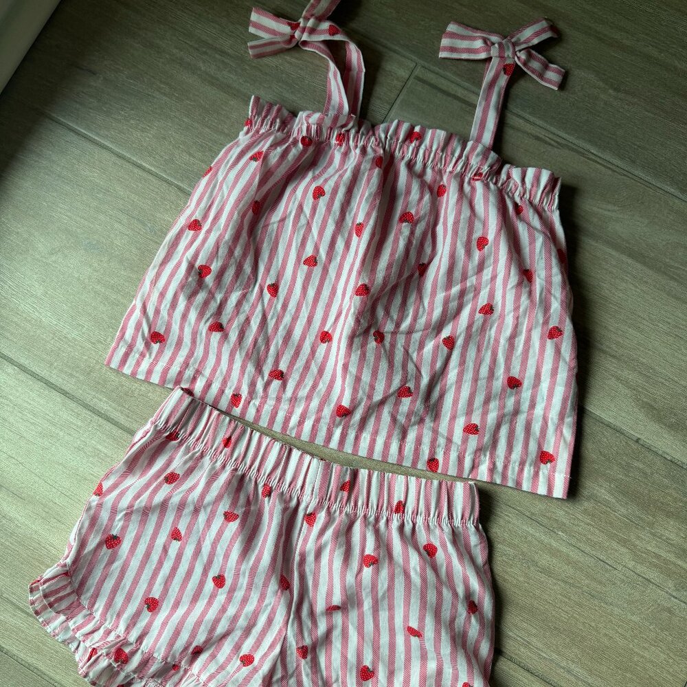 Old Navy Strawberry Print Pajamas, Girls Size Large (10-12)